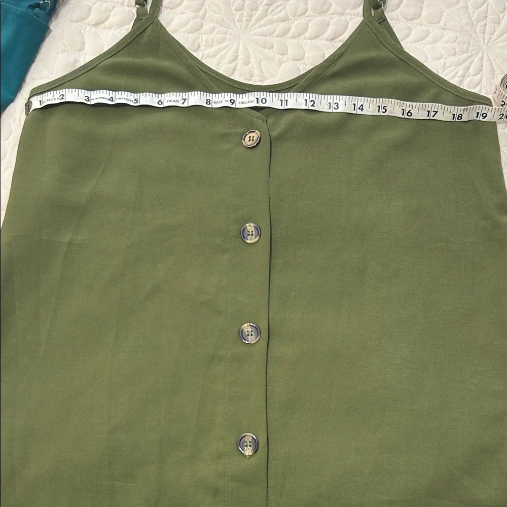 Olive Green Button-Down Camisole Top - Picture 4 of 5